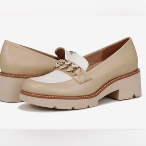 Naturalizer DELI Tan White CHAIN Loafers sz6
